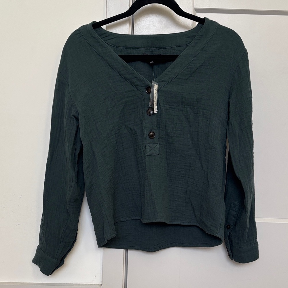 Women's Dark Green Button-Up Top